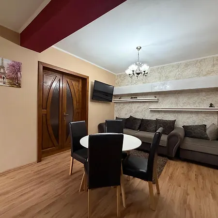 Nest Near Amazonia And Iulius Town